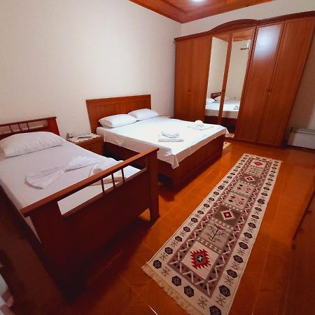 Sokolli Guest House Gjirokastër Exterior foto